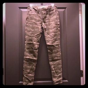 Camo stretch jeggings!